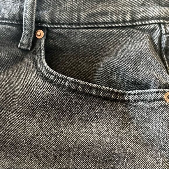 Old Navy High Rise Sky High A Line Black Wash Zip Fly Denim Shorts Sz 16 - Picture 5 of 6